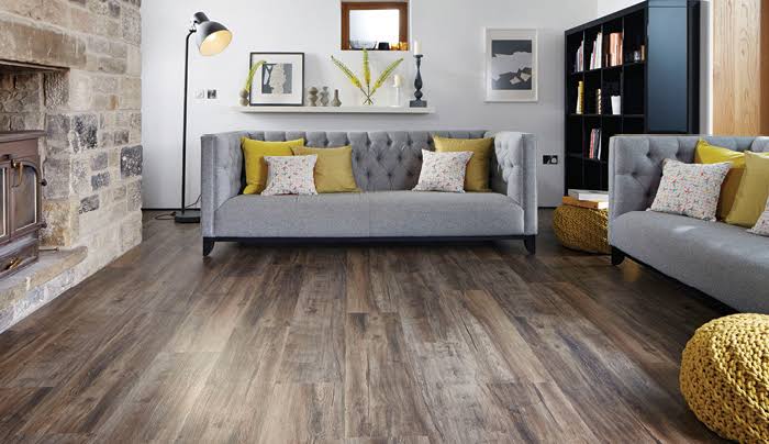 ¿Por qué resisten el agua los pisos vinílicos?