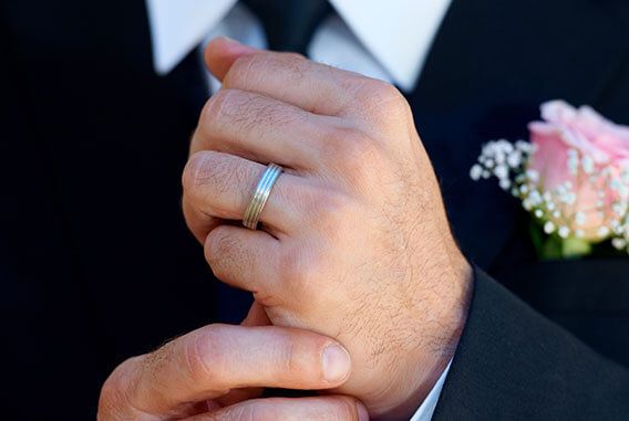 9 cosas que hay que saber antes de comprar un anillo de compromiso